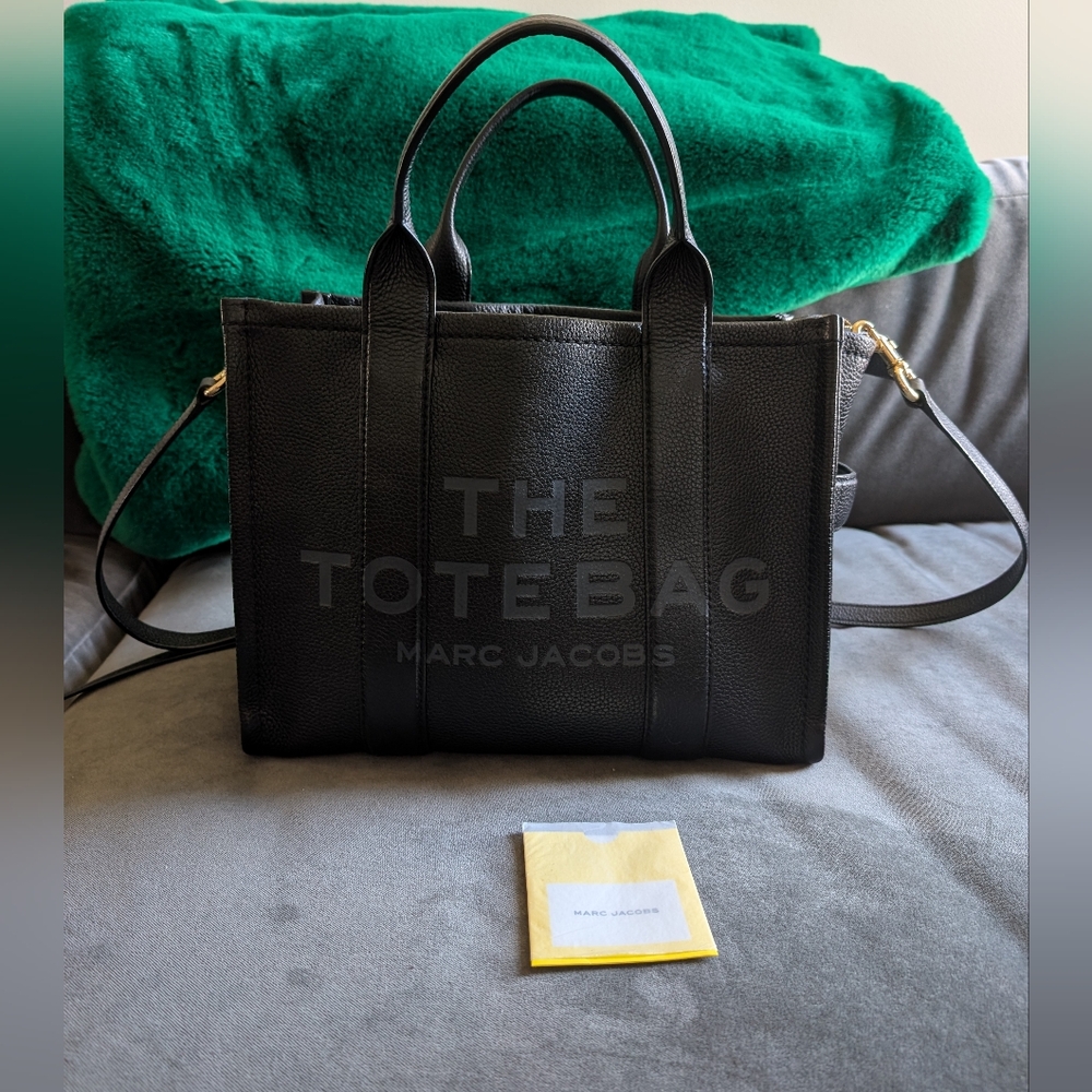 Marc Jacobs Black Leather The Tote Bag MEDIUM with Top Handles & Crossbody Strap